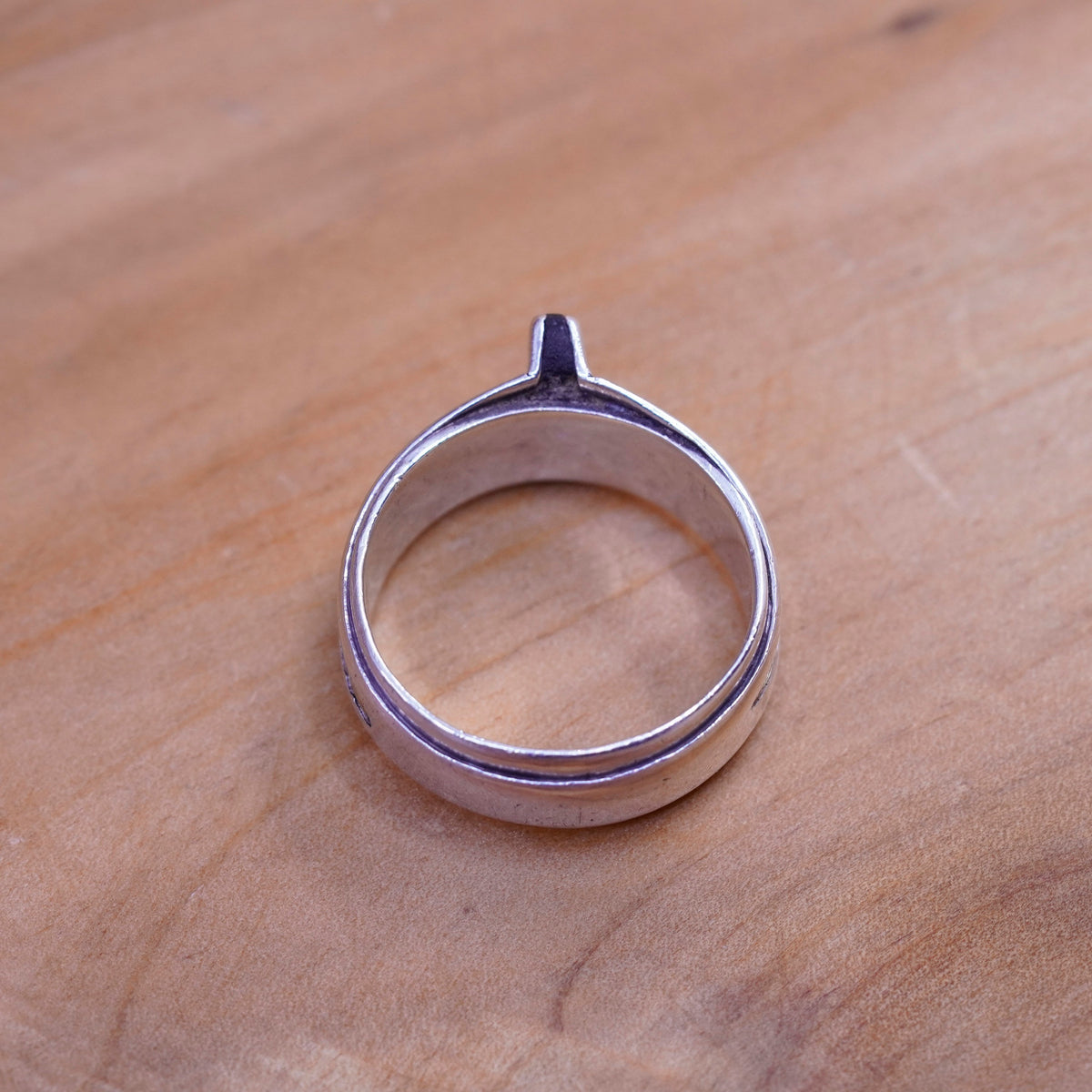 Size 9, vintage modern Sterling 925 silver handmade ring with brass