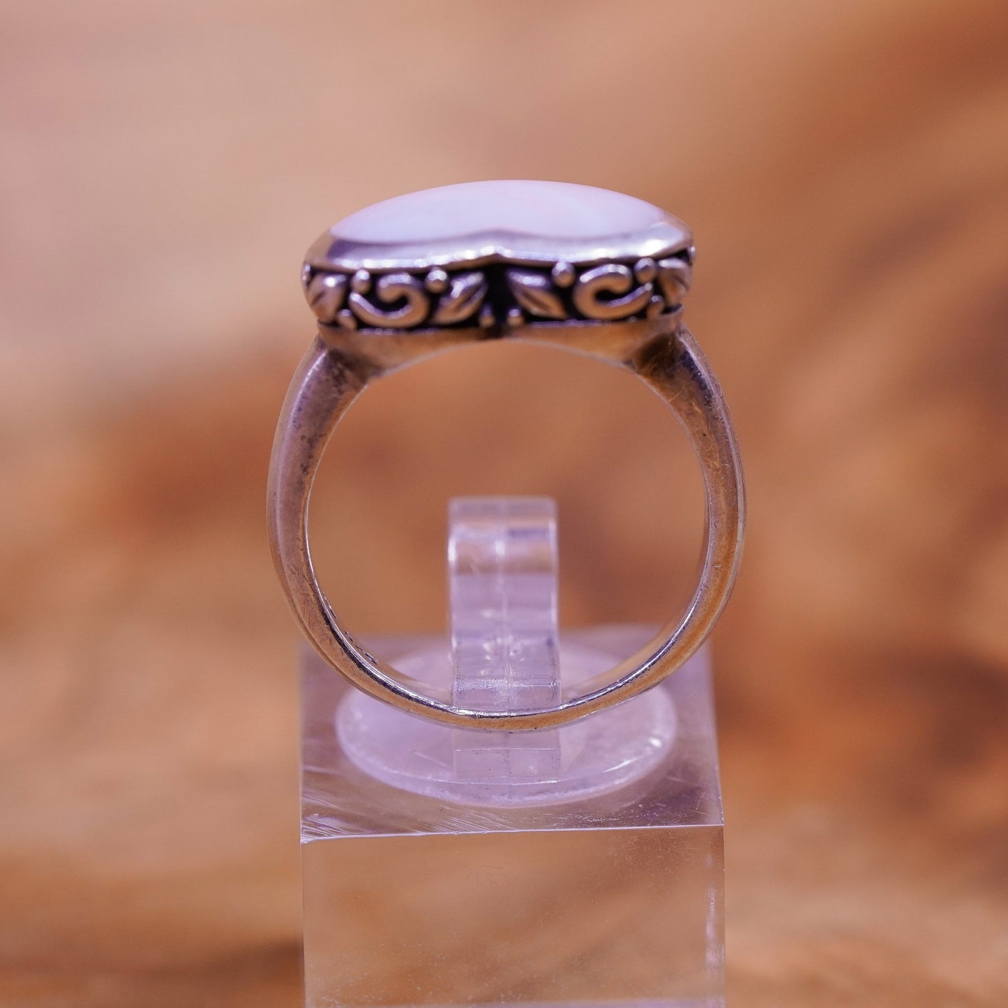 Size 7, vintage Sterling 925 silver handmade ring with pink mother of pearl