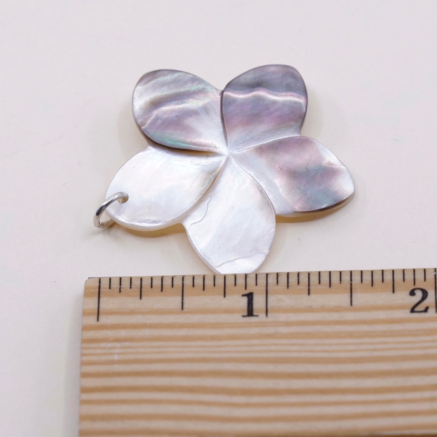 Vintage sterling 925 silver handmade pendant with mother of pearl flower
