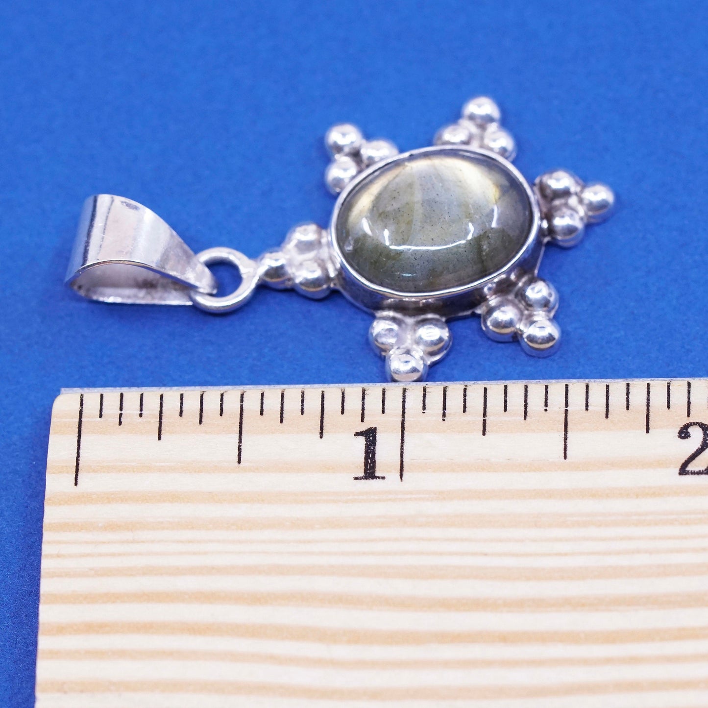 vtg mexico Sterling silver handmade pendant, 925 oval labradorite and beads