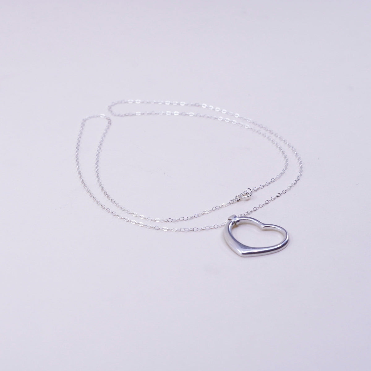 22”, Vintage sterling silver circle chain with heart pendant