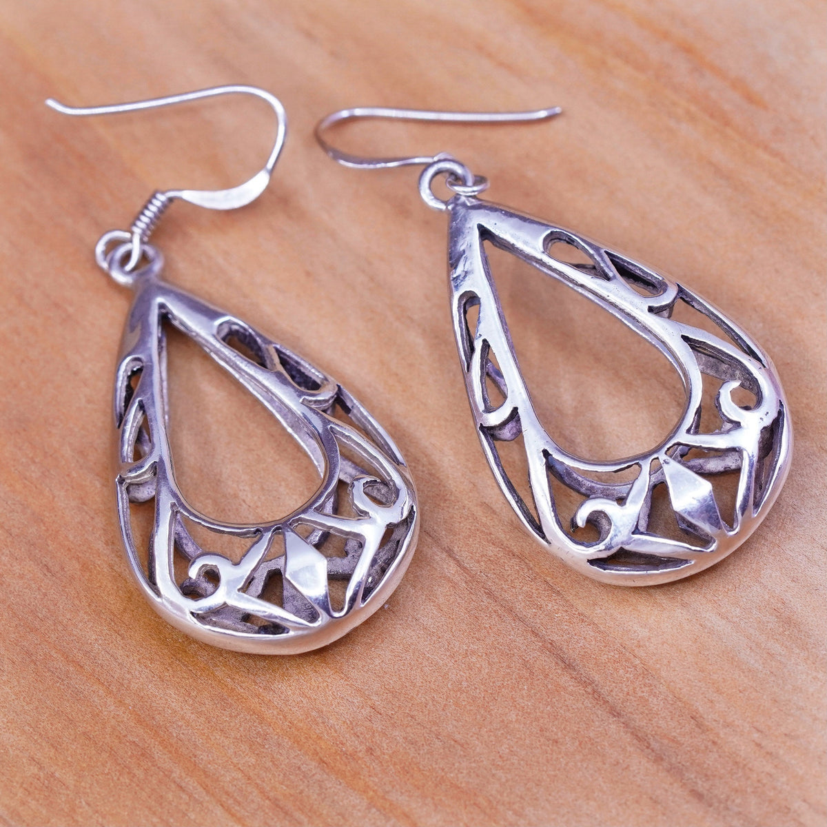 Vintage Sterling silver handmade earrings, 925 Bali Filigree teardrops