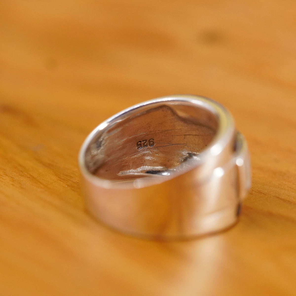 Size 7.75, Sterling 925 silver handmade band ring w/ Shiva Eye mother of pearl