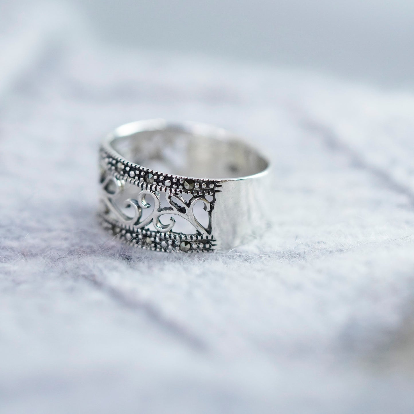 Size 7.75, vintage Sterling 925 silver handmade ring, filigree band