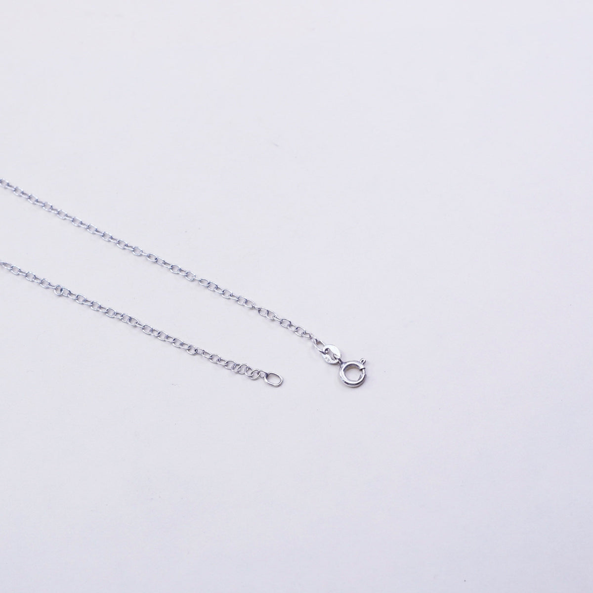 4.9g, 17”, vintage 18K 750 white gold necklace chain square circle pendants