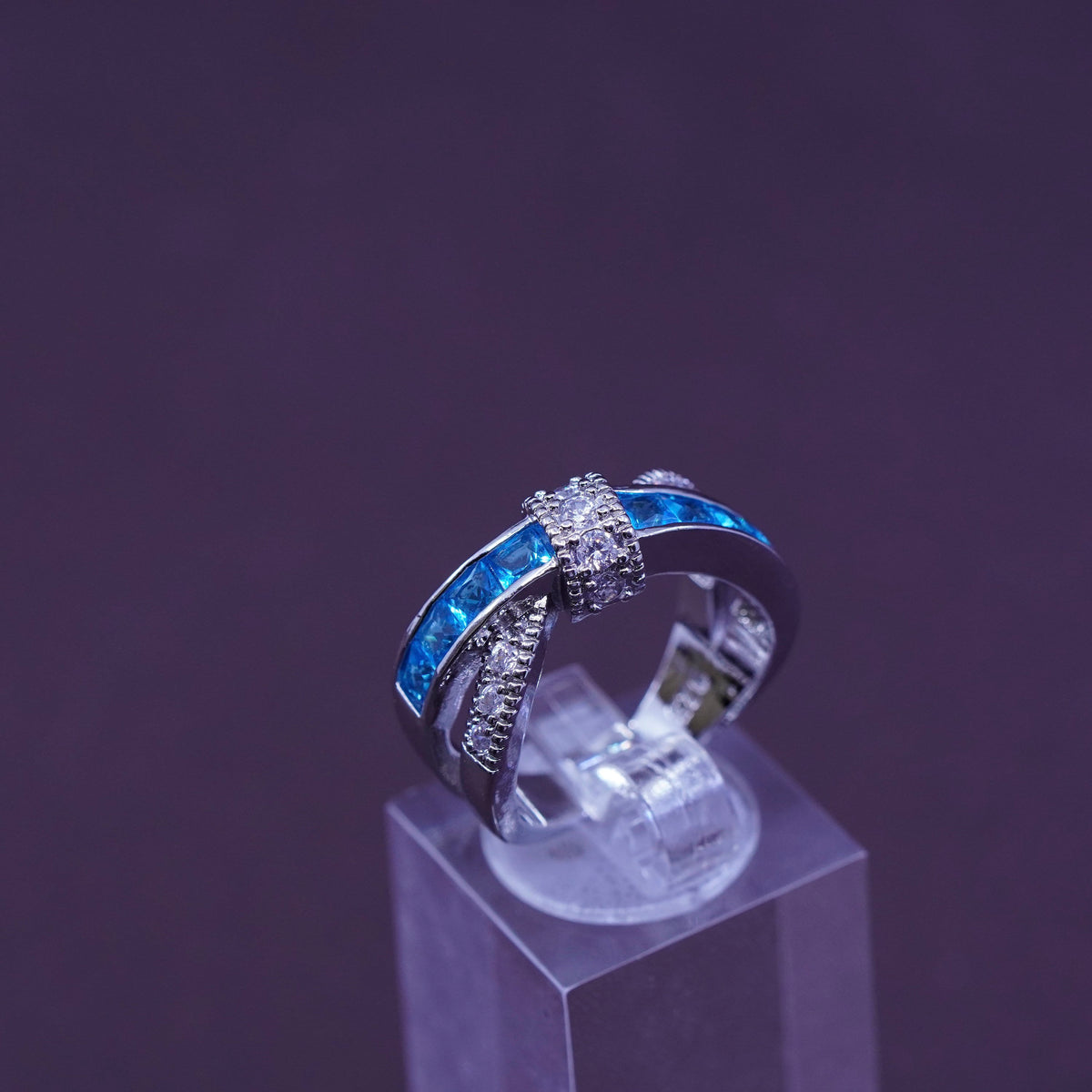 size 7, vintage Sterling silver handmade ring, 925 entwined band w/ topaz N cz