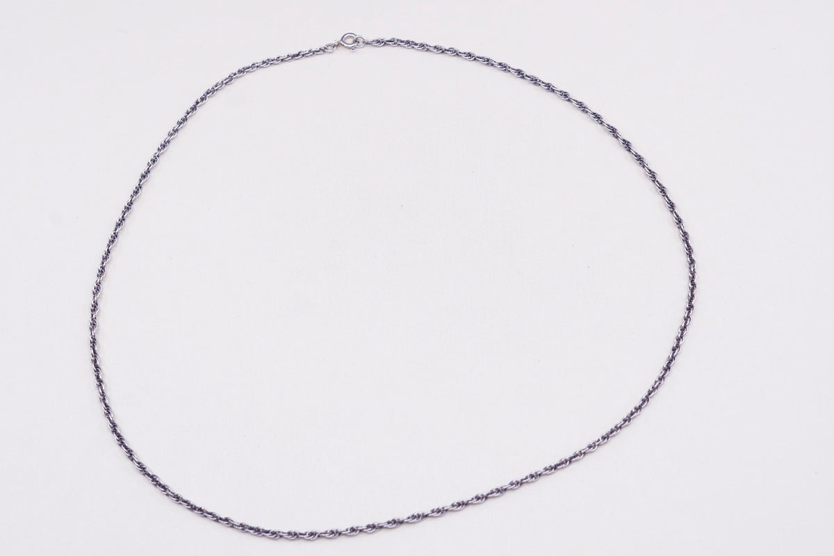 18”, vtg Sterling silver necklace, Italy 925 silver Singapore rope chain