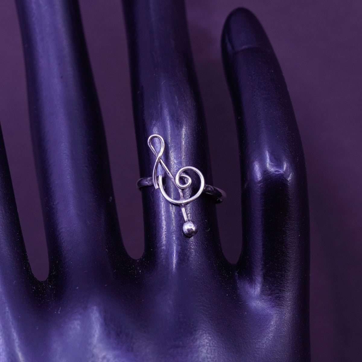 Size 5.5, vintage sterling silver handmade ring. 925 music symbol