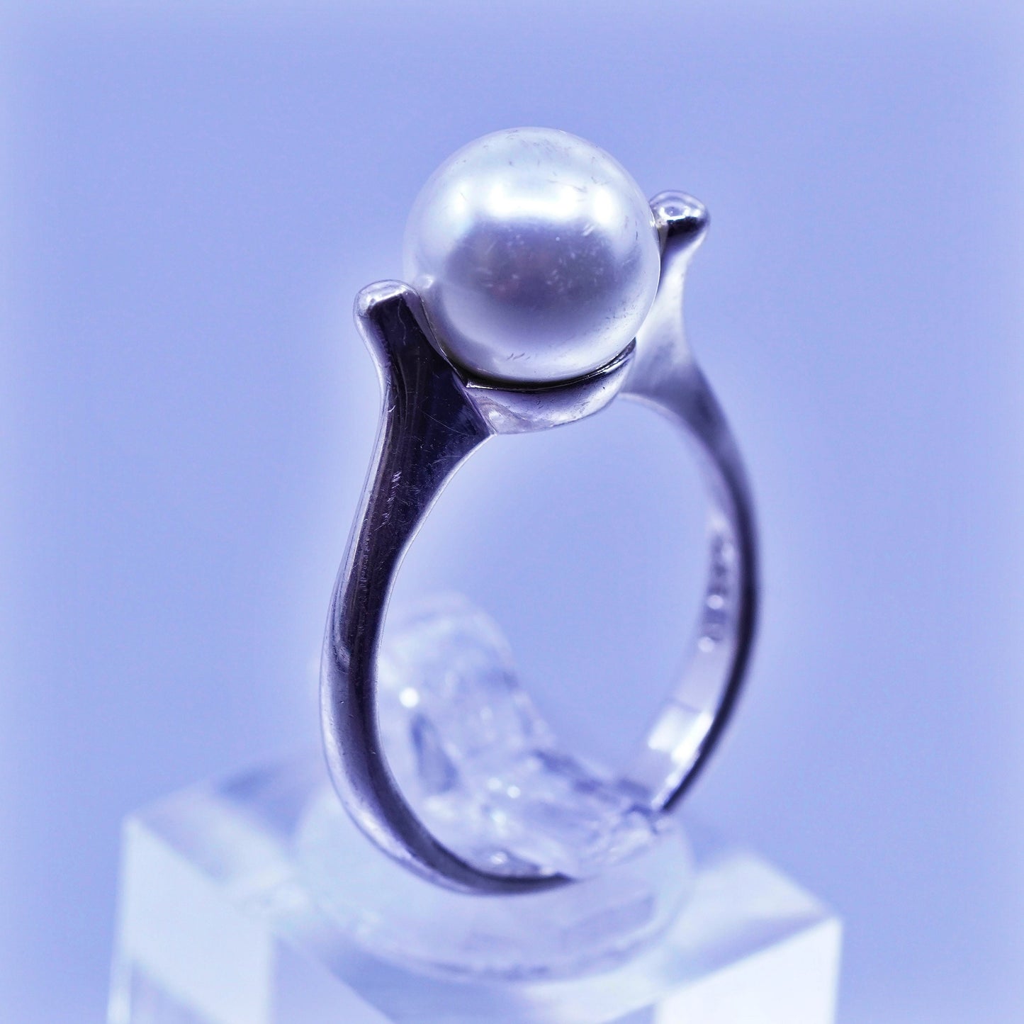 Size 8.5, vintage Sterling 925 silver handmade ring with pearl
