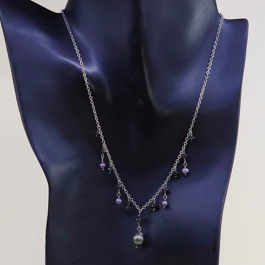 16", lenni navarro black pearl beads necklace, Sterling silver figaro chain