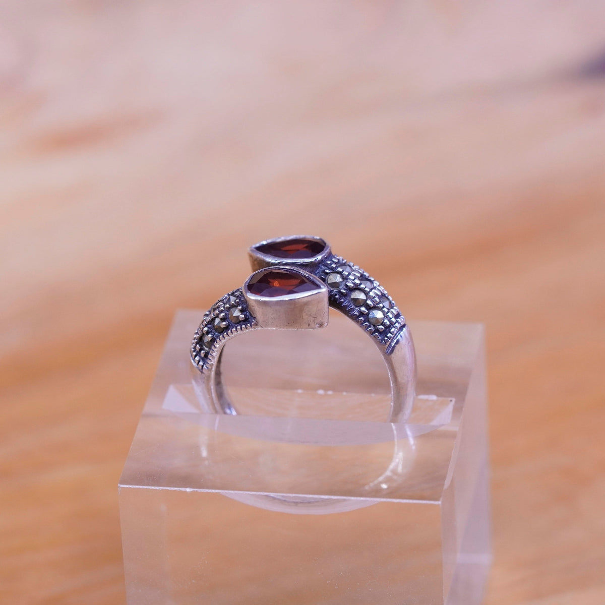 Size 6, vtg Sterling 925 silver handmade ring with teardrop ruby and marcasite