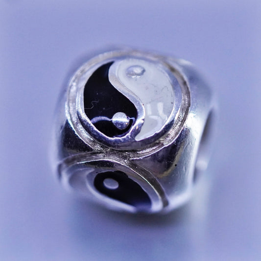 Vintage sterling 925 silver bead pendant with enamel yin and Yang