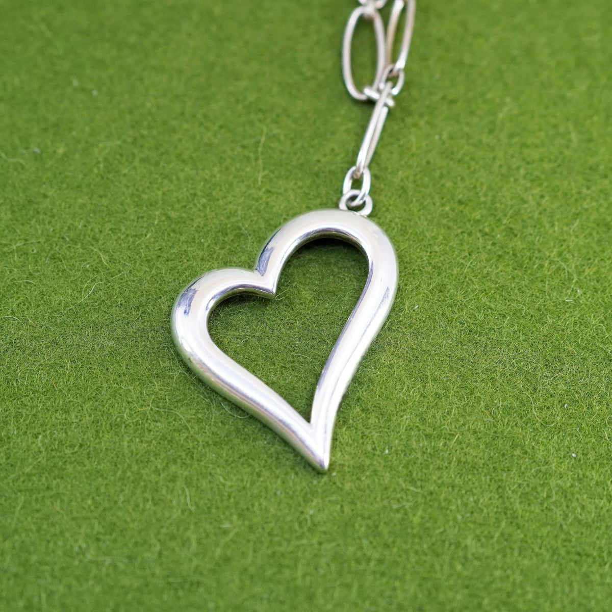 16”, Vintage 925 sterling silver long oval chain with heart pendant