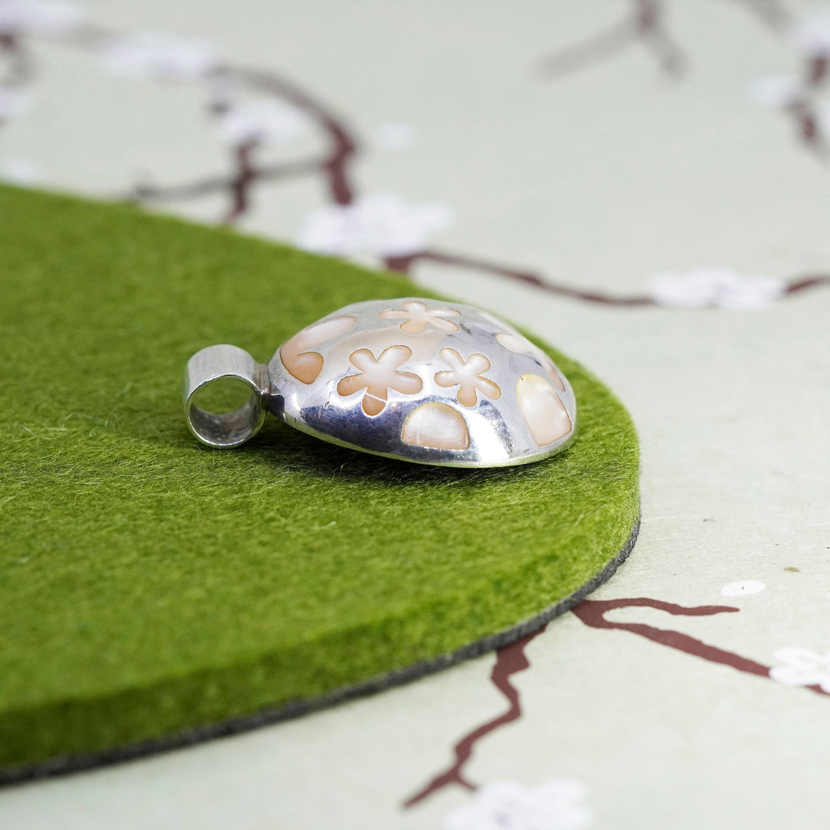 Vintage Mexico sterling silver handmade pendant, 925 circle with flower Enamel