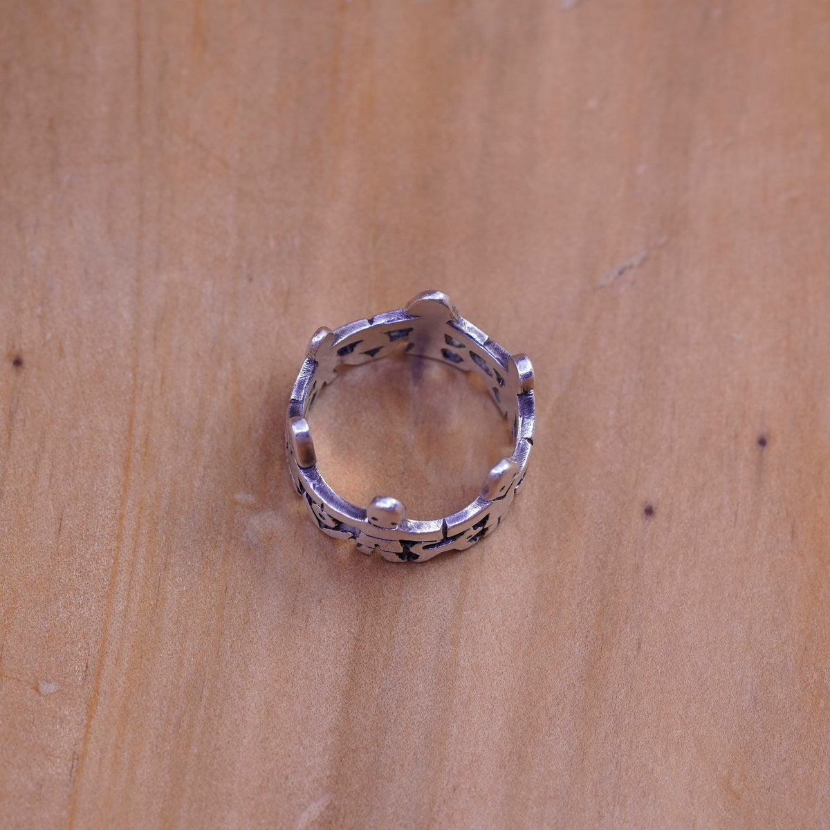 Size 6, vintage James Avery Sterling silver ring, 925 band with children dog