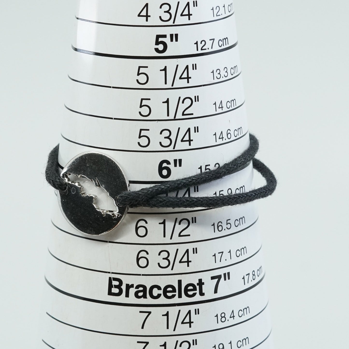 6.25”, VTG thread bracelet, 925 sterling silver tag w/ "les iles du monde”