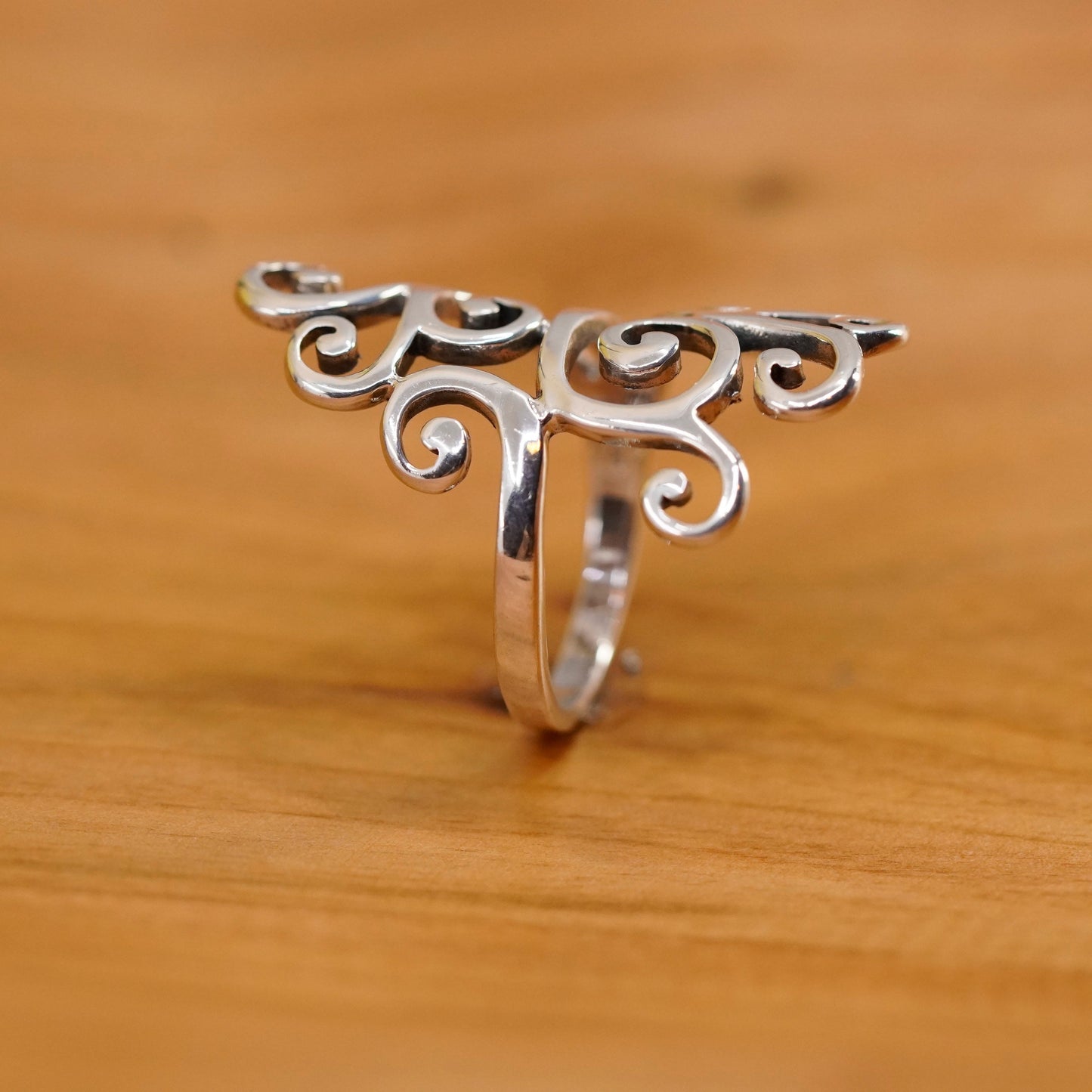 Size 8, vtg Sterling silver handmade ring, southwestern 925 filigree swirl band