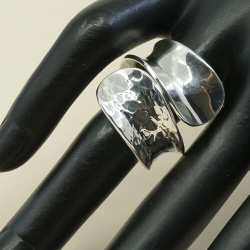 Size Adjustable, Vtg Ribbed Sterling Silver Handmade Ring W/ Hammered Texture