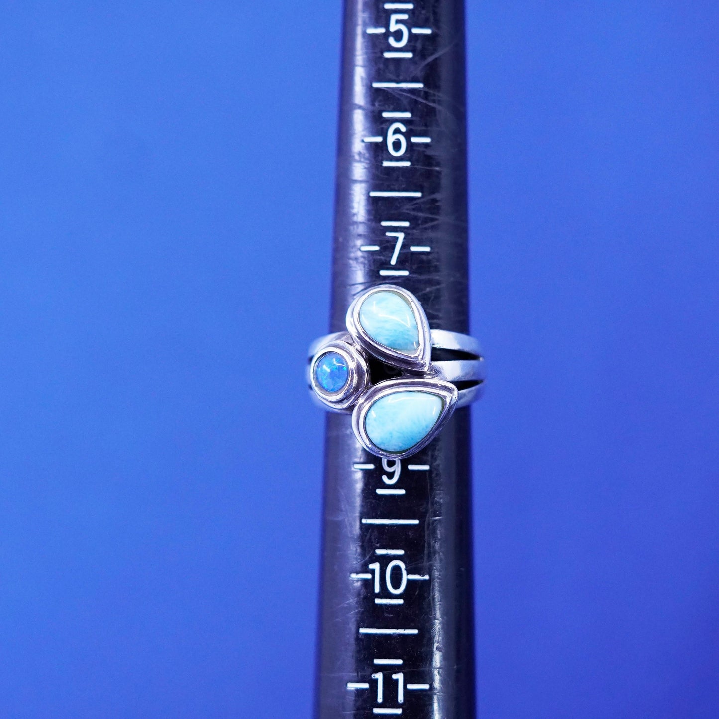 Size 8, Vintage sterling 925 silver handmade ring with teardrop larimar N opal