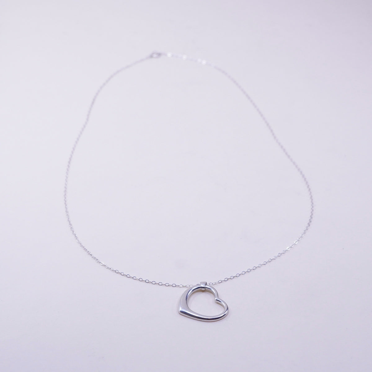 22”, Vintage sterling silver circle chain with heart pendant