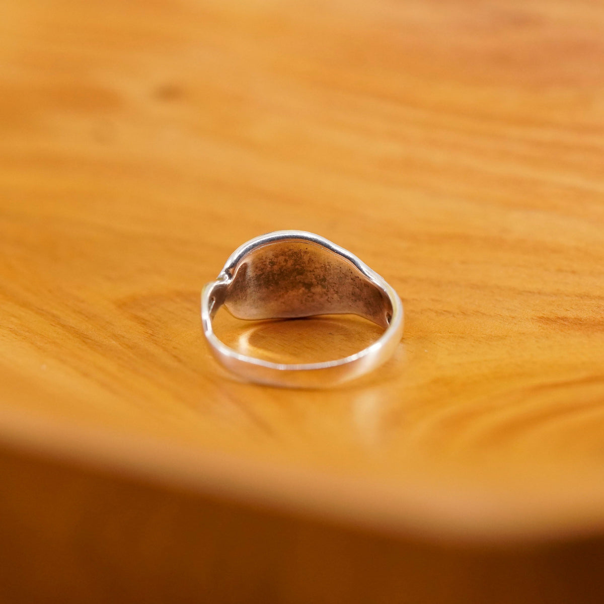 Size 9, vintage sterling silver handmade ring, 925 leafy band with abalone