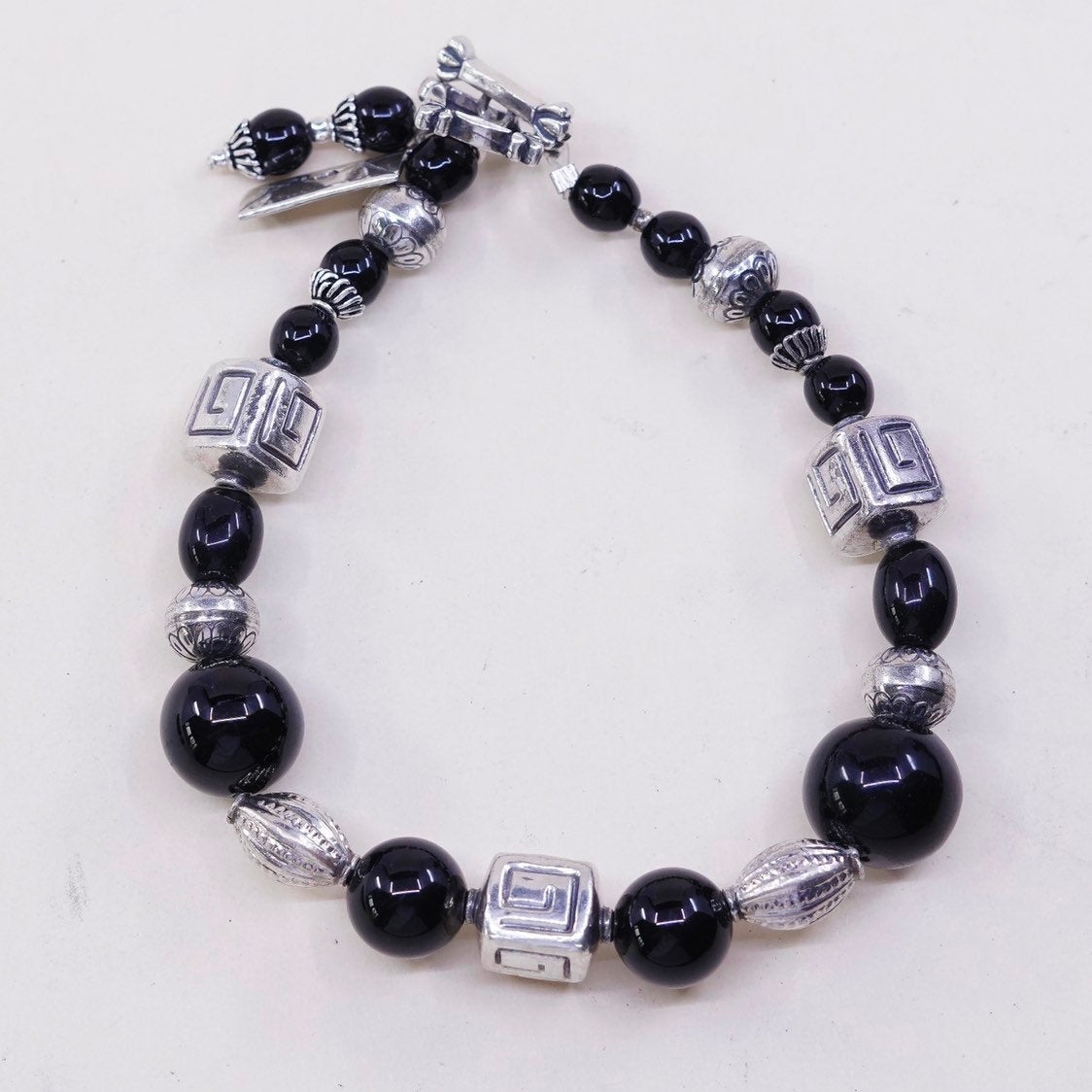 7", Sterling silver bracelet, Mexico 925 w/ obsidian beads N love letter charm