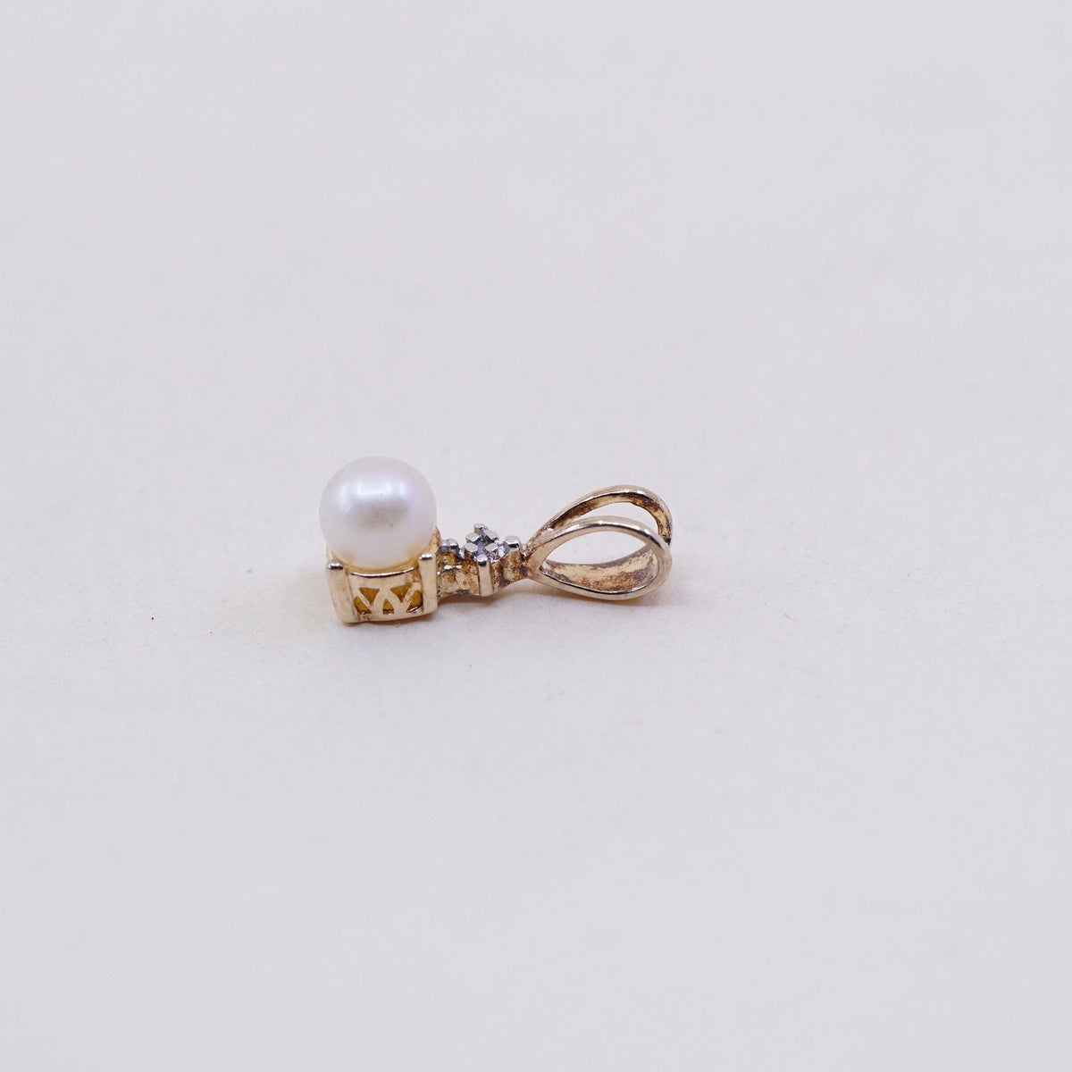 Vintage vermeil gold over sterling 925 silver pearl pendant with diamond