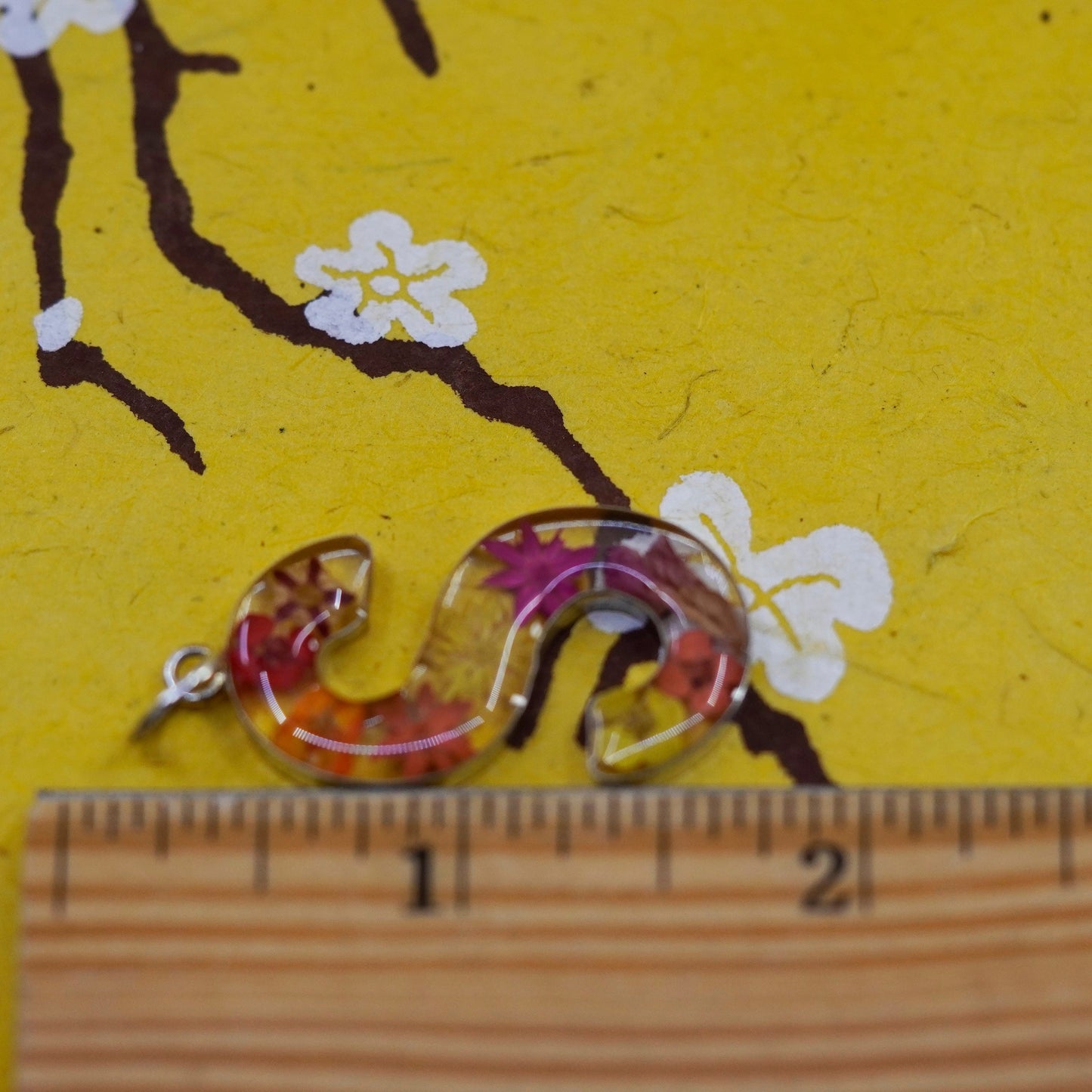 Vintage Sterling silver handmade pendant, 925 initial “S” with resin flower