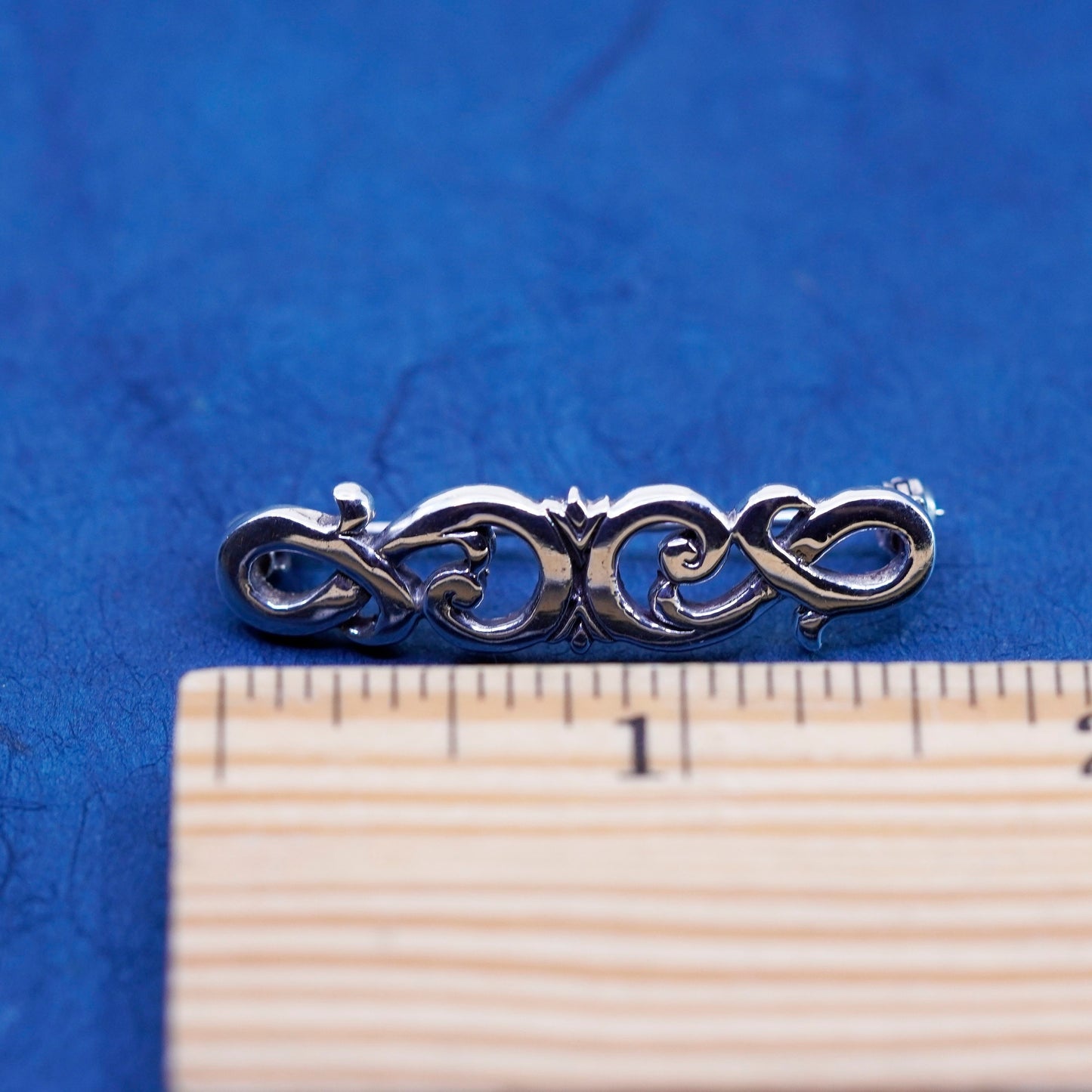 Vintage Sterling silver handmade brooch, 925 modern swirly wavy pin