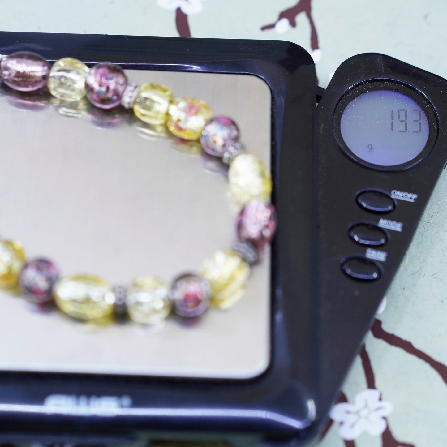 6.75”, vtg 925 Sterling silver bracelet with artisan yellow foiled glass beads