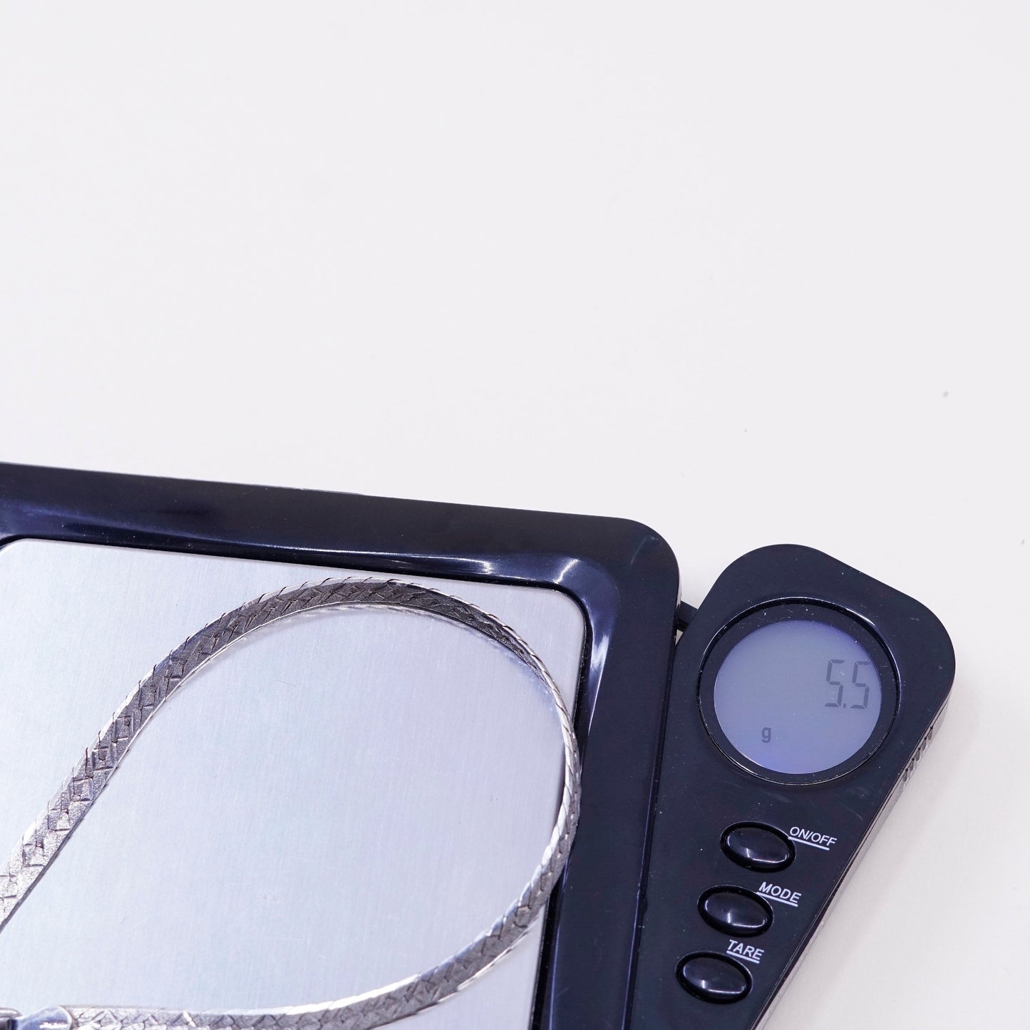 7.75”, 5mm, vtg sterling silver textured herringbone bracelet, Italy 925 chain