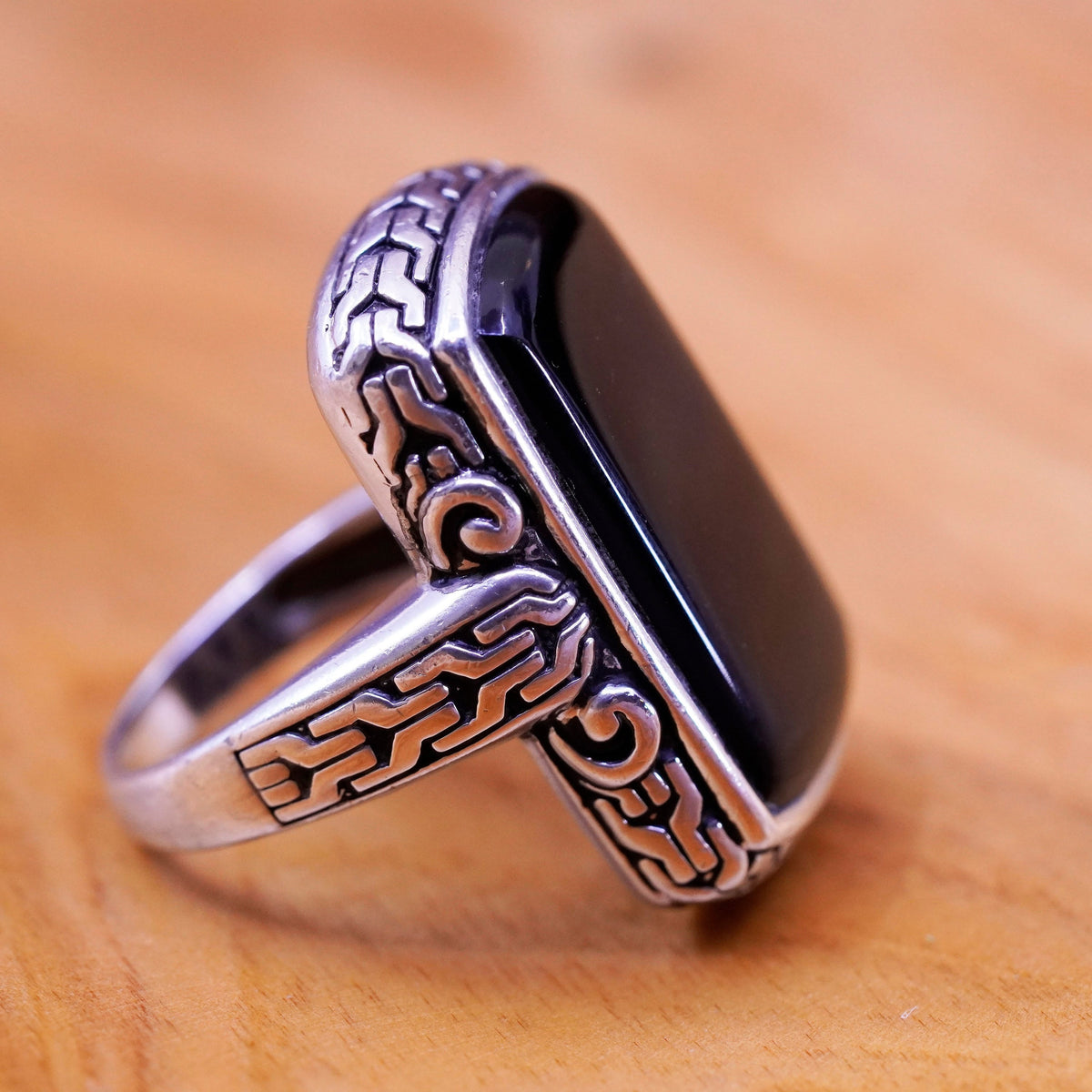 Size 6.25, vintage Mexico Sterling 925 silver handmade ring with oval onyx