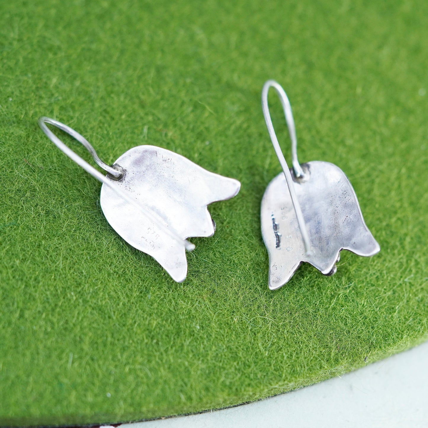 Vintage Sterling 925 silver handmade 925 lily flower earrings with moonstone