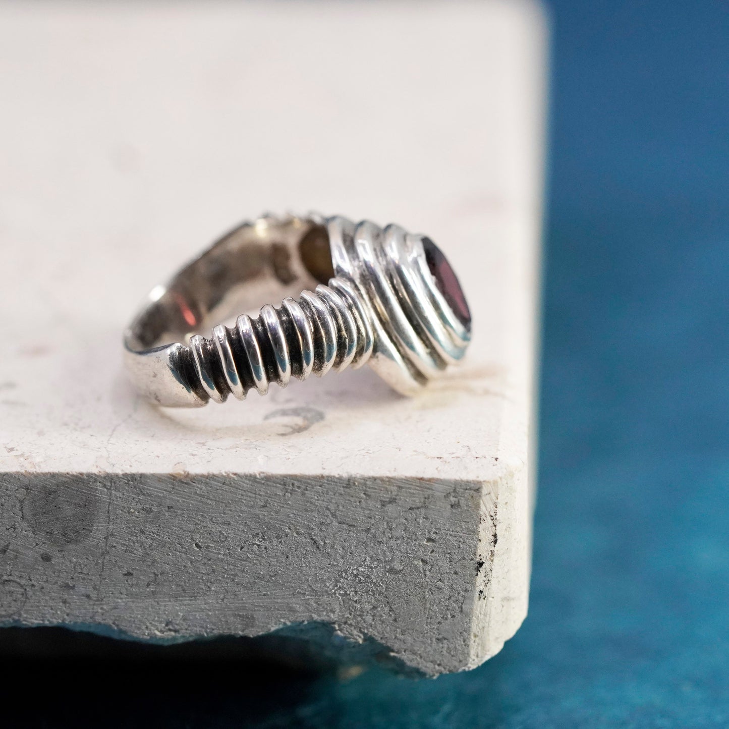 Size 5, vintage Sterling 925 silver handmade ribbed ring with Ruby
