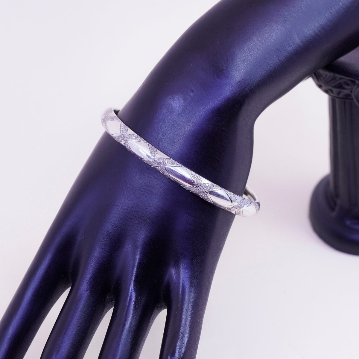 7.5”, vtg sterling silver handmade bracelet, cross textured 925 hinged bangle