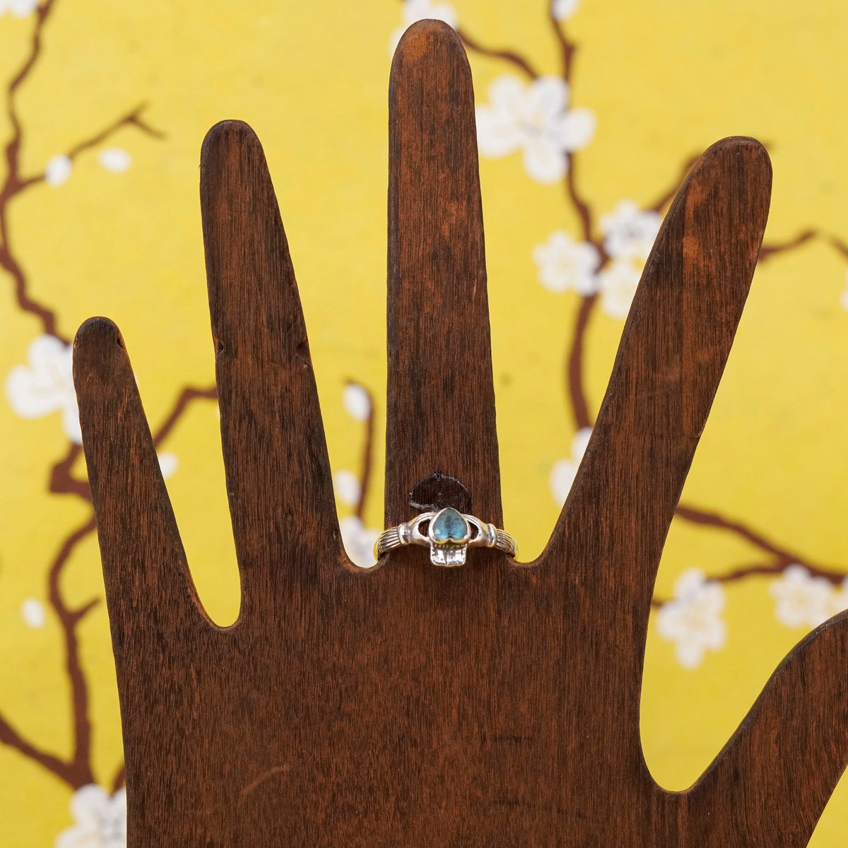 Size 8.75, Solvar sterling silver claddagh ring, holding topaz heart 925 band