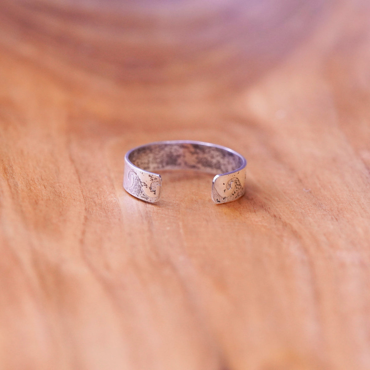 Size 8.5, vintage Sterling silver handmade ring, 925 wavy textured band