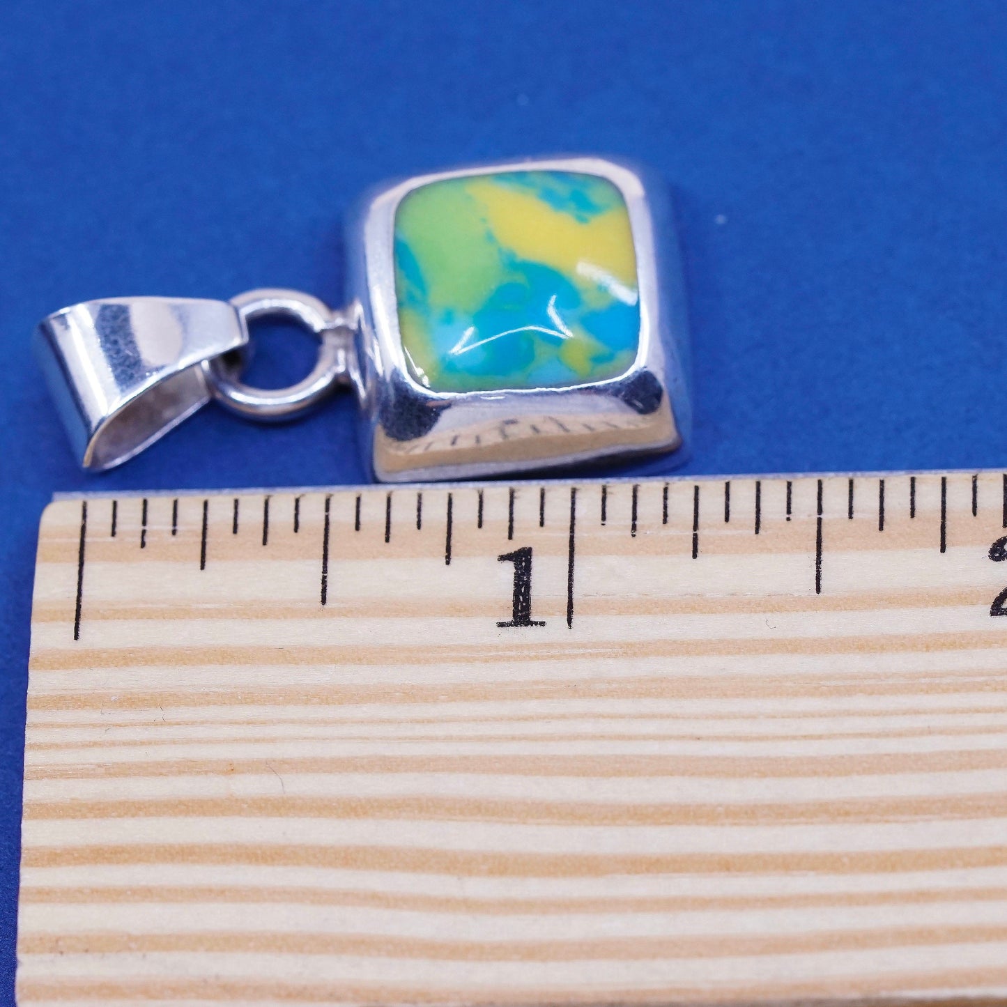 vtg Sterling silver handmade pendant, mexico 925 Square w/ rain flower