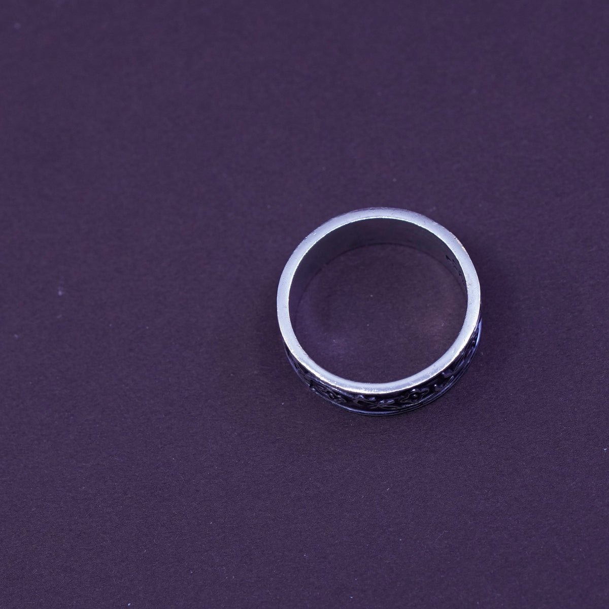 Size 8.5, vtg Sterling silver handmade ring, 925 band embossed flower and vine