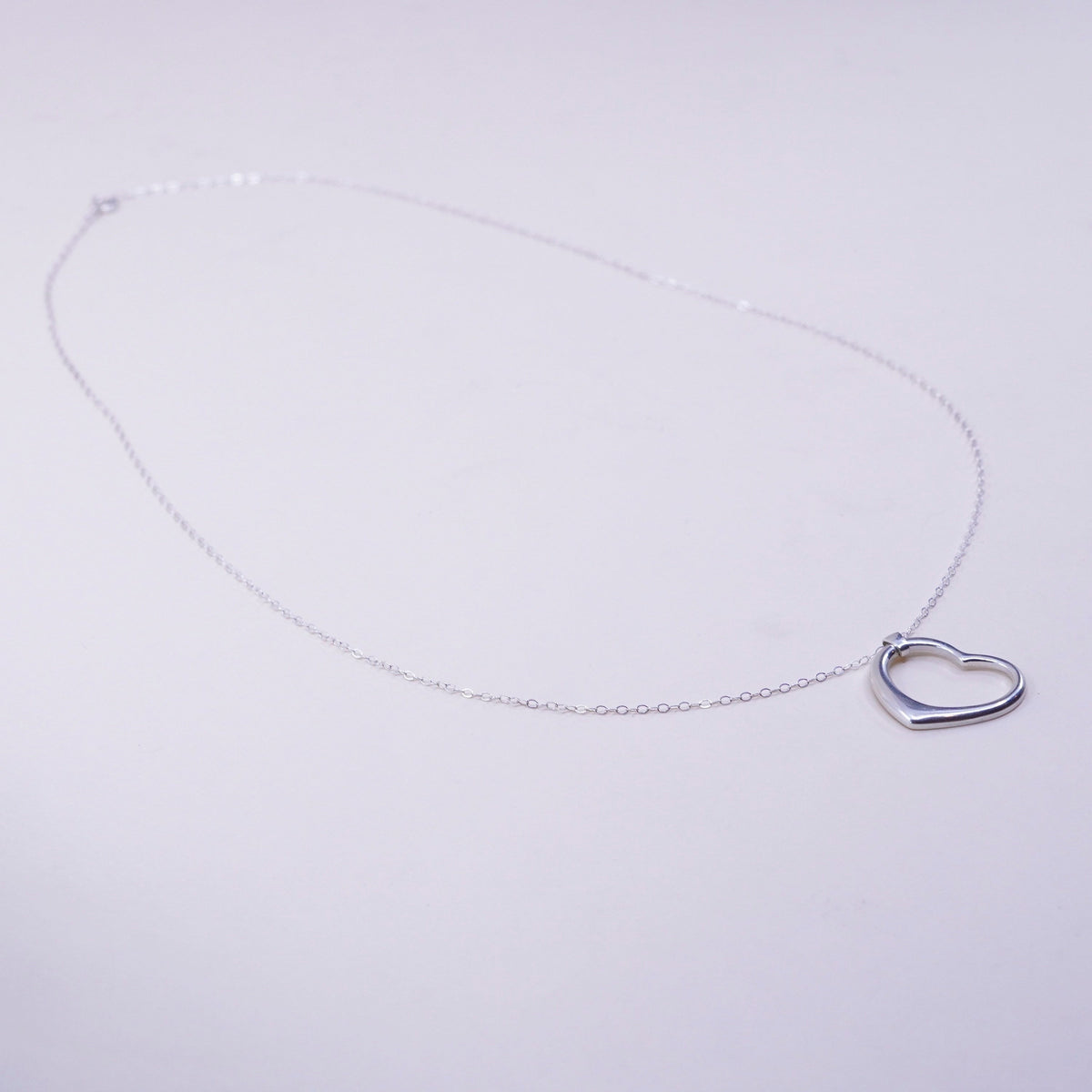 22”, Vintage sterling silver circle chain with heart pendant