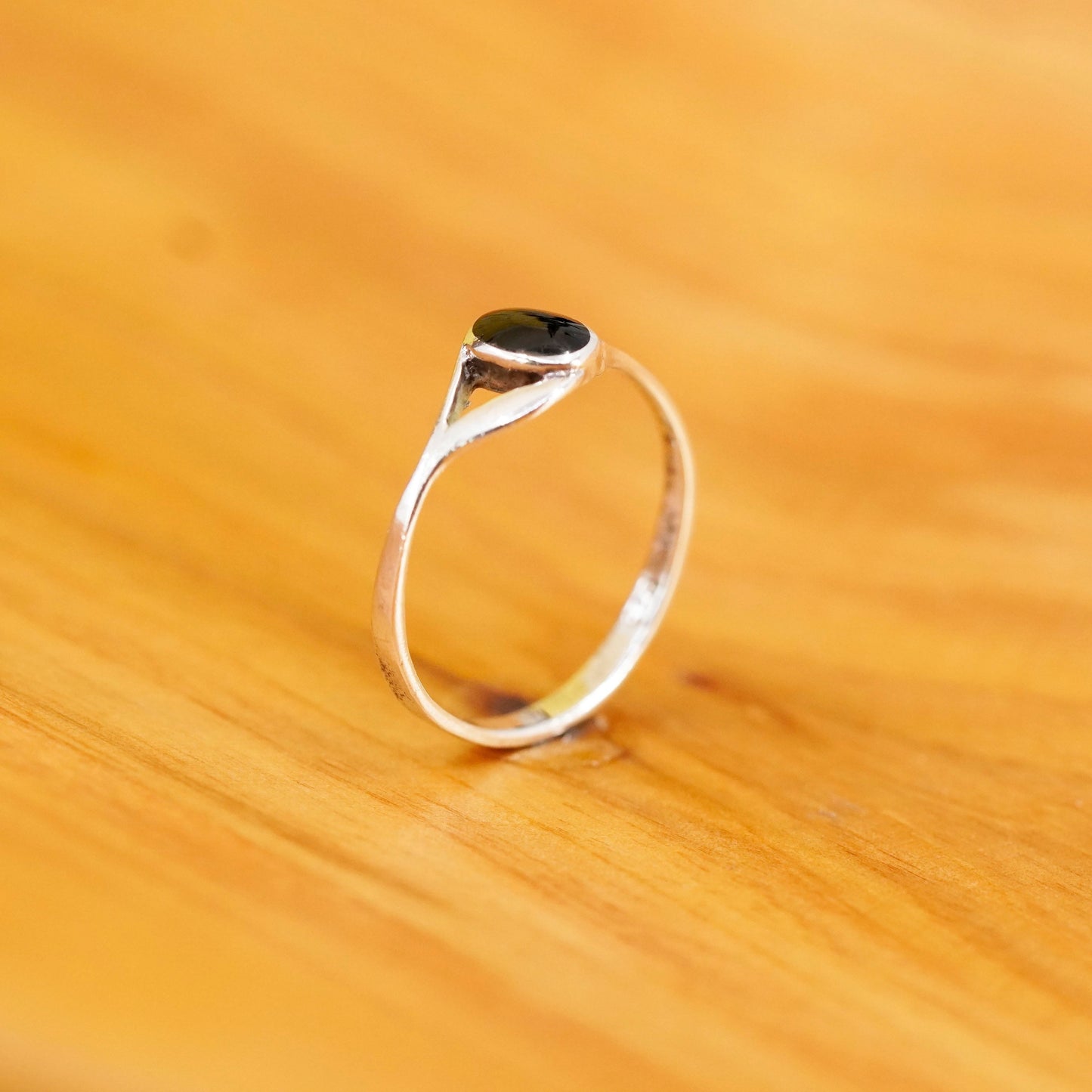 Size 8, vintage Mexico Sterling 925 silver handmade ring with obsidian