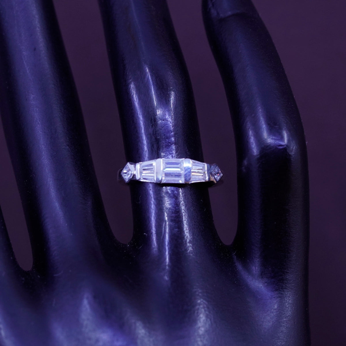 Size 5, vintage Sterling silver ring, 925 band with cz