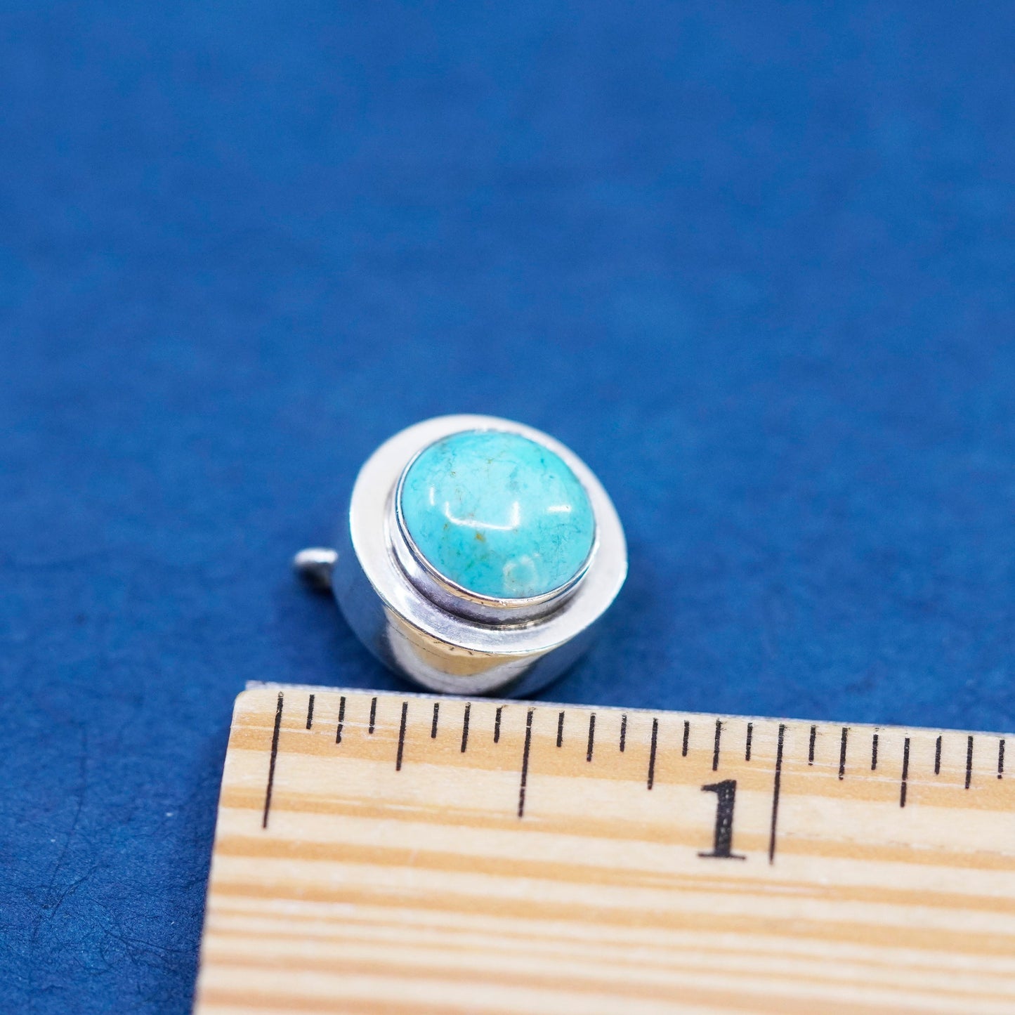 Vintage Mexico Sterling 925 silver handmade pendant with round turquoise