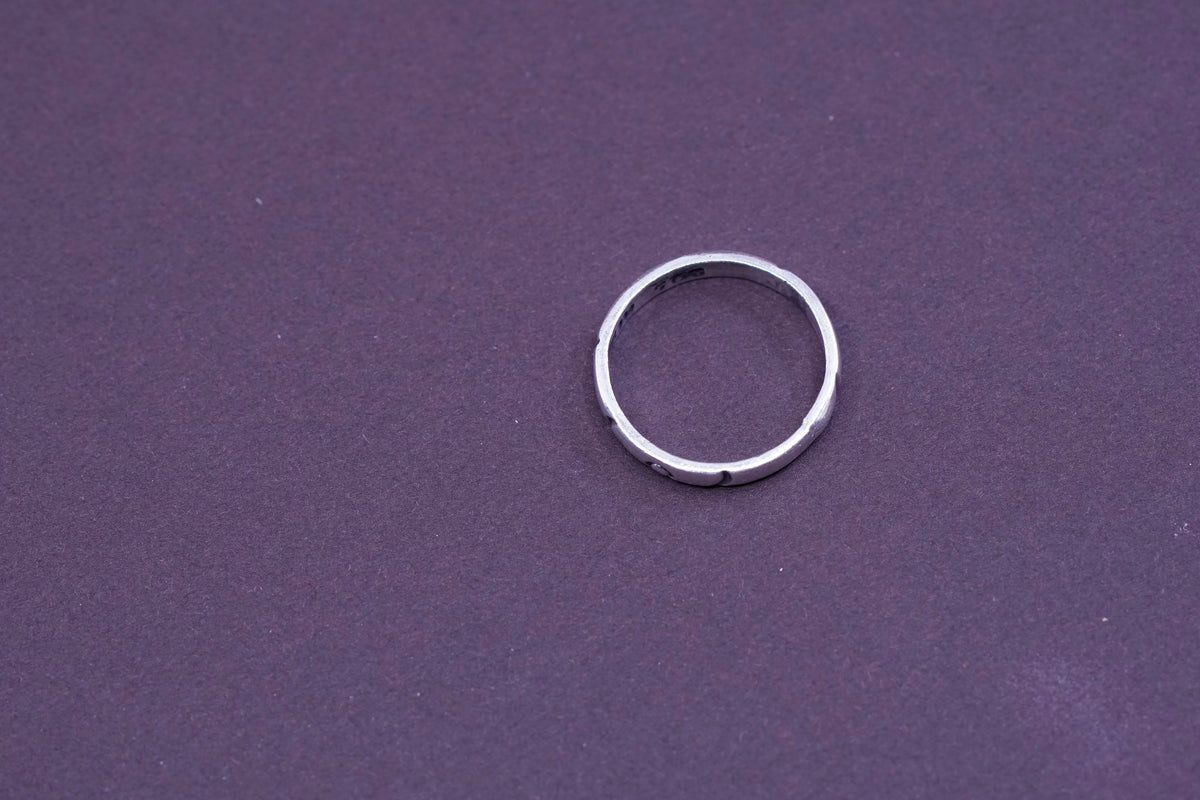 Size 5, vtg sterling silver handmade ring, 925 stackable band embossed circle