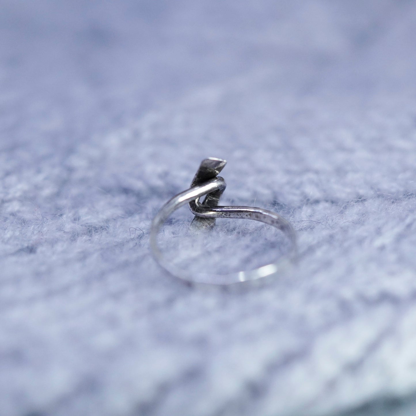 Size 4.5, vintage Sterling 925 silver handmade ring, knotted band