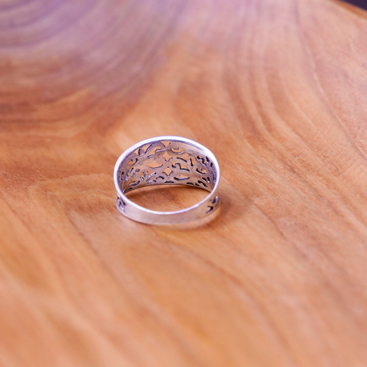 Size 8, vintage Sterling 925 silver handmade ring, filigree band