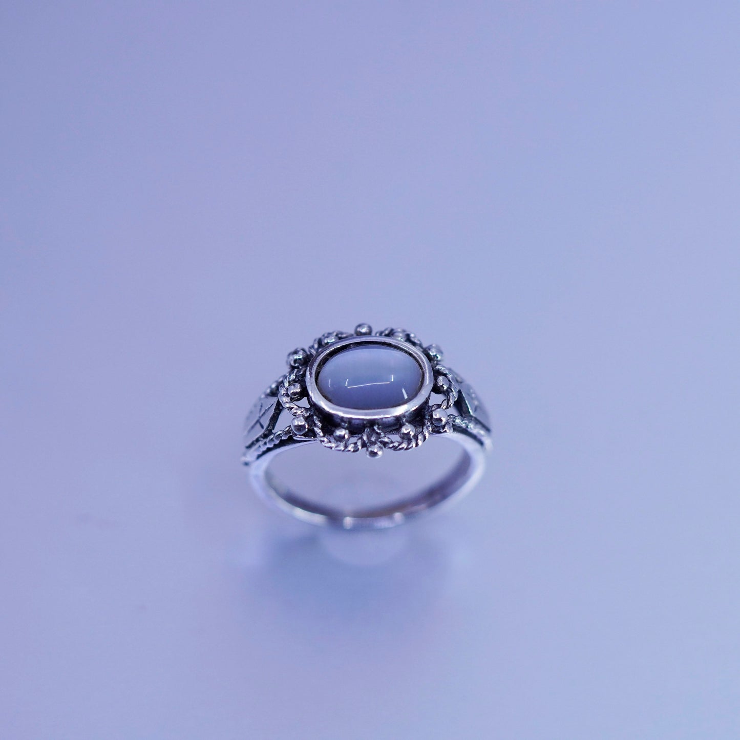 Size 7, vintage Sterling 925 silver handmade ring with white cat eye