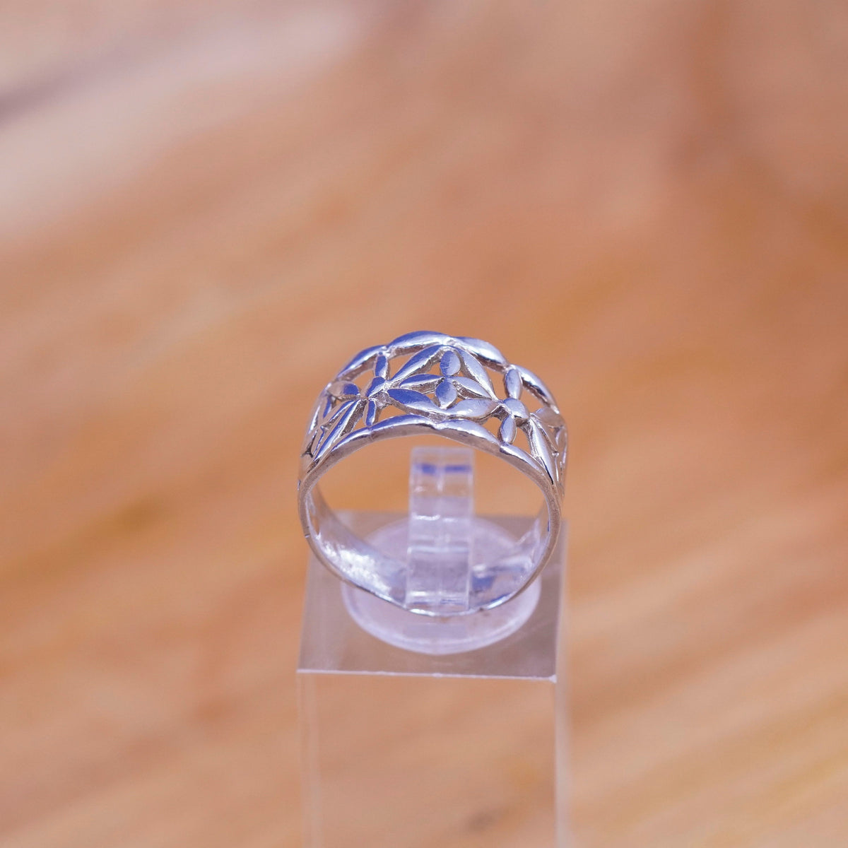 Size 8, Vintage Sterling silver handmade ring, 925 band with filigree flower