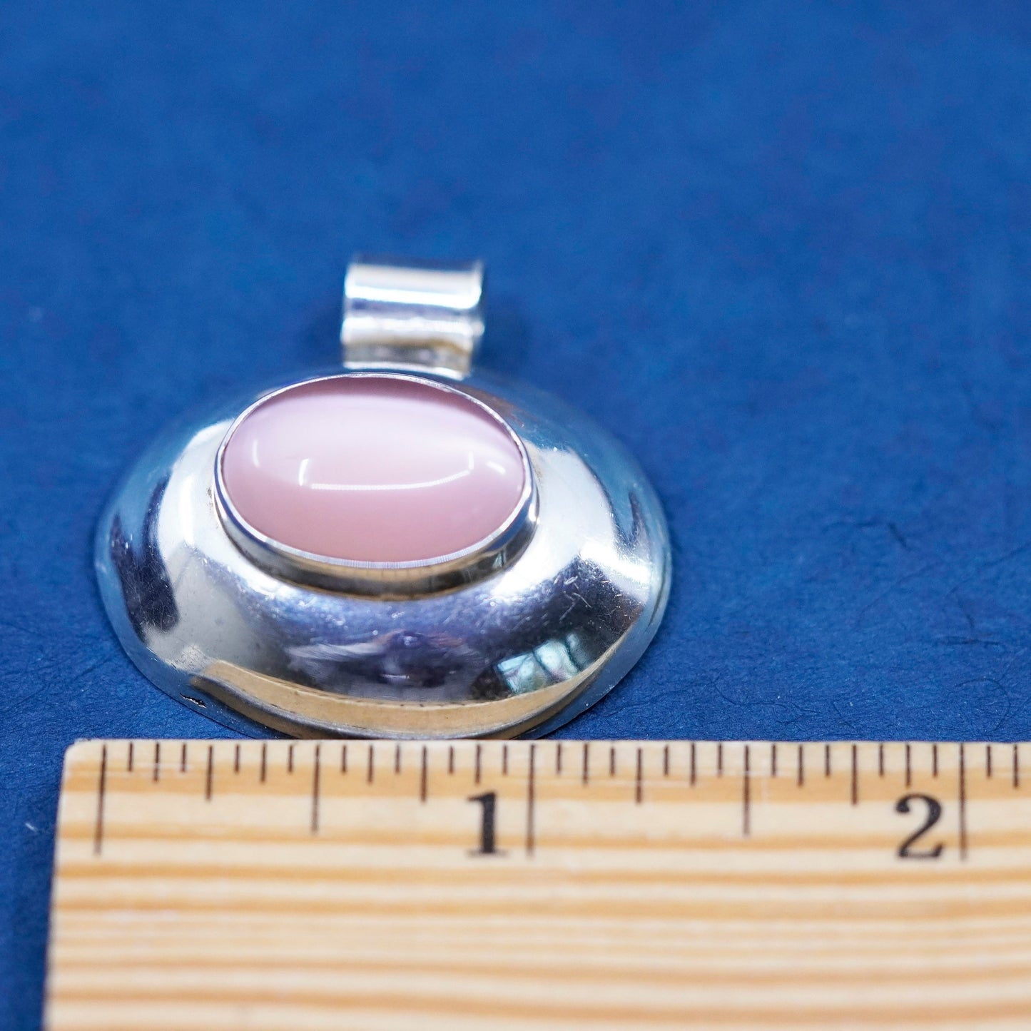 Vintage Mexico Sterling silver 925 handmade pendant w/ oval shaped pink cat eye