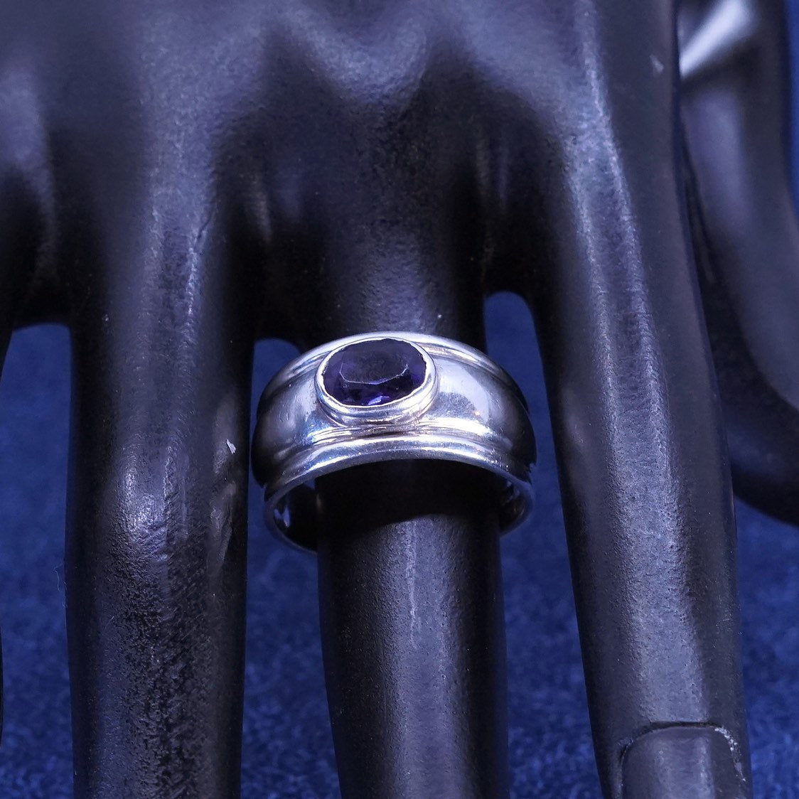 sz 9, vtg Sterling silver handmade ring, 925 w/ amethyst ring, stamped 925